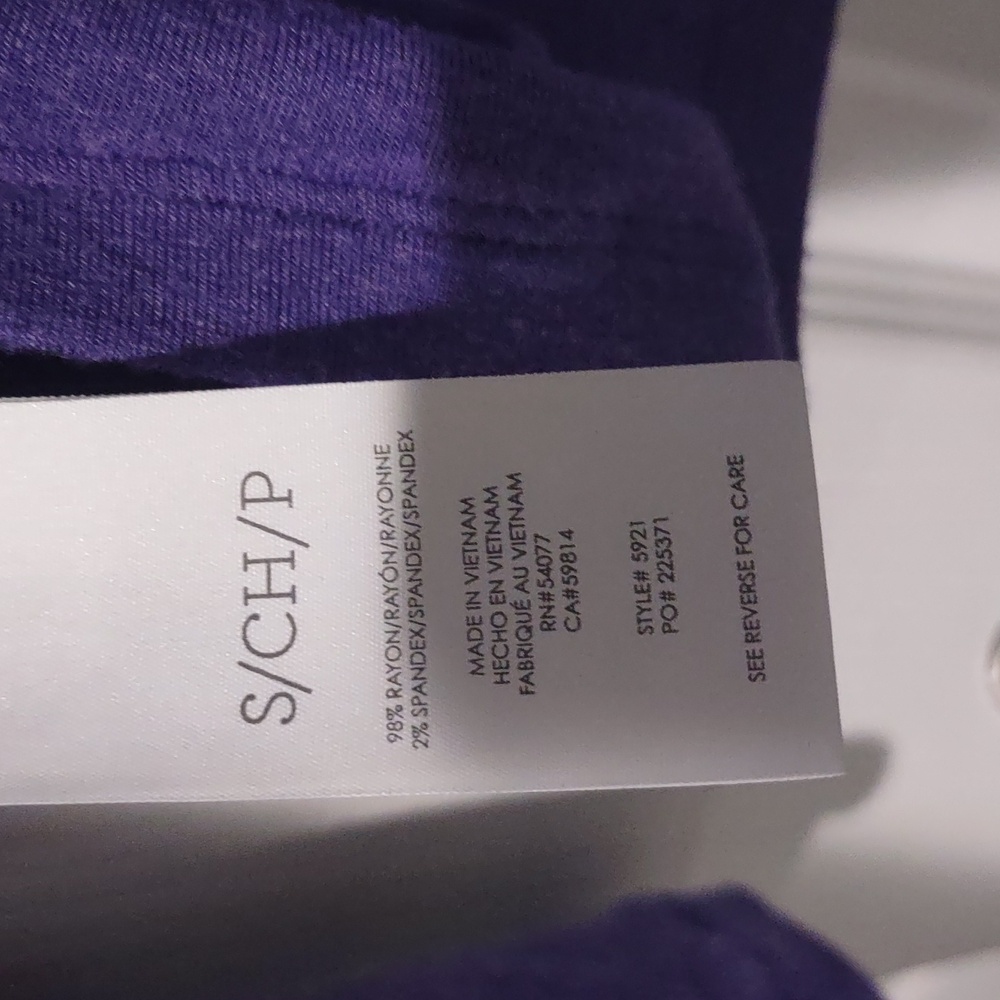 cabi 5921 Serenity Tee French Violet  Size Small EUC Vneck Long Sleeve - Picture 5 of 5